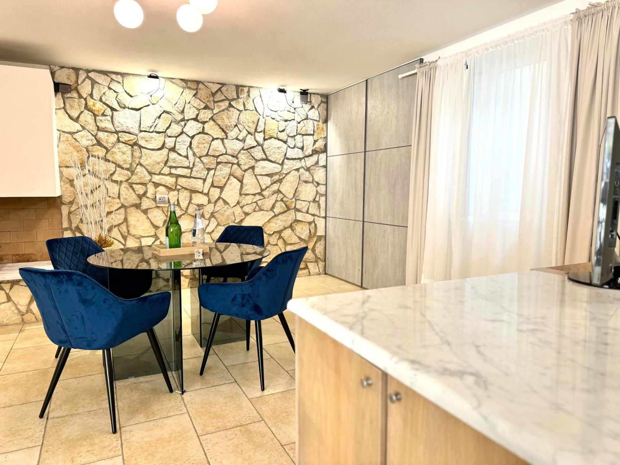 Le Village Sarzana Exterior photo